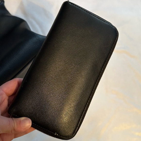 Tory Burch McGraw Slouchy Satchel Bag & Saffiano Leather Continental Zip Wallet - Picture 15 of 16